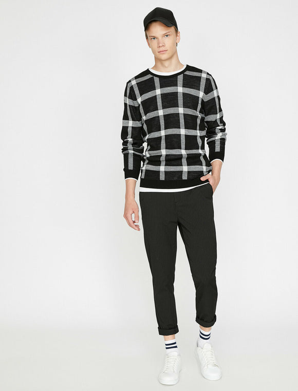17415 Black Check Jumper