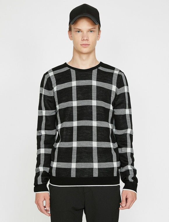 17415 Black Check Jumper