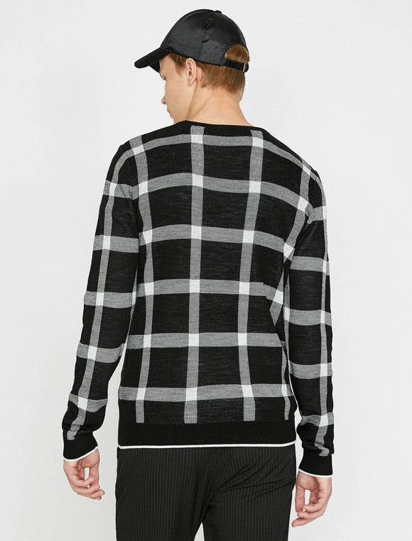 17415 Black Check Jumper