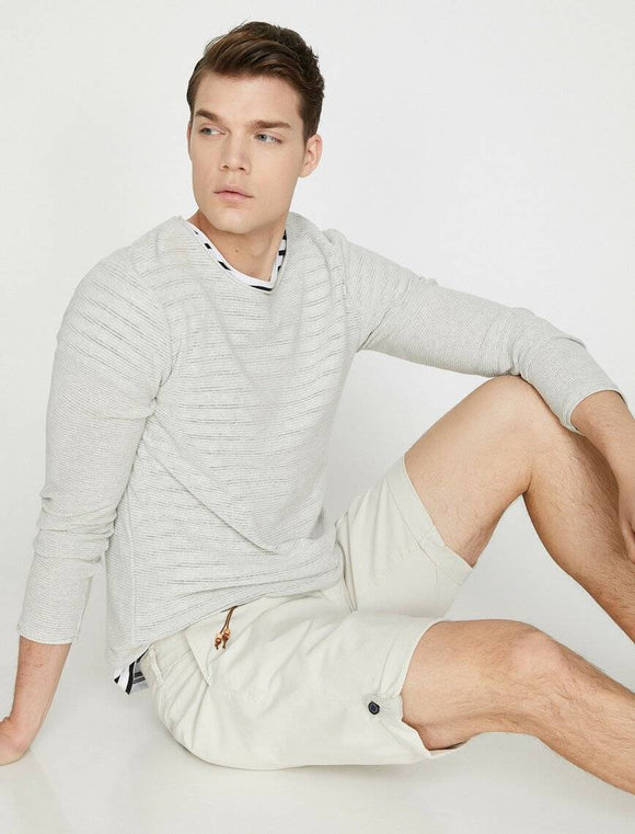 9796 Ecru Pocket Detailed Short