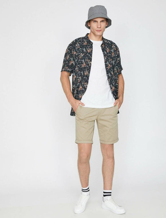 9820 Beige Pocket Detailed Short