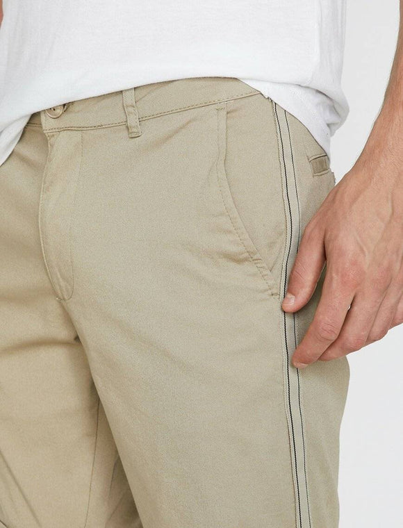 9820 Beige Pocket Detailed Short