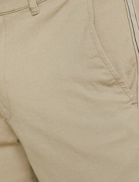 9820 Beige Pocket Detailed Short