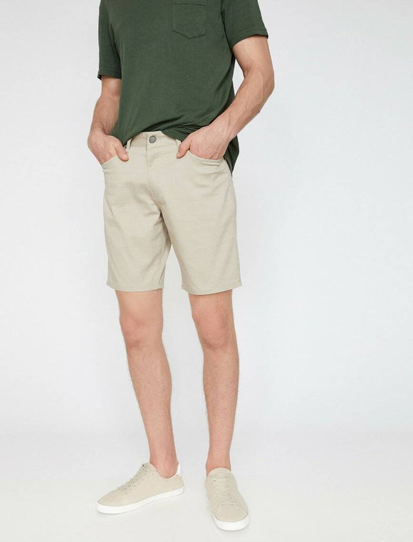 9825 Beige Pocket Detailed Short