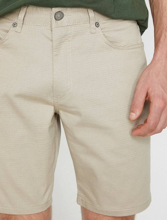 9825 Beige Pocket Detailed Short