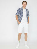 9831 White Pocket Detailed Short