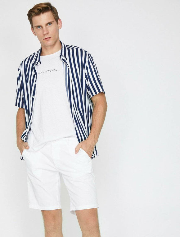 9831 White Pocket Detailed Short