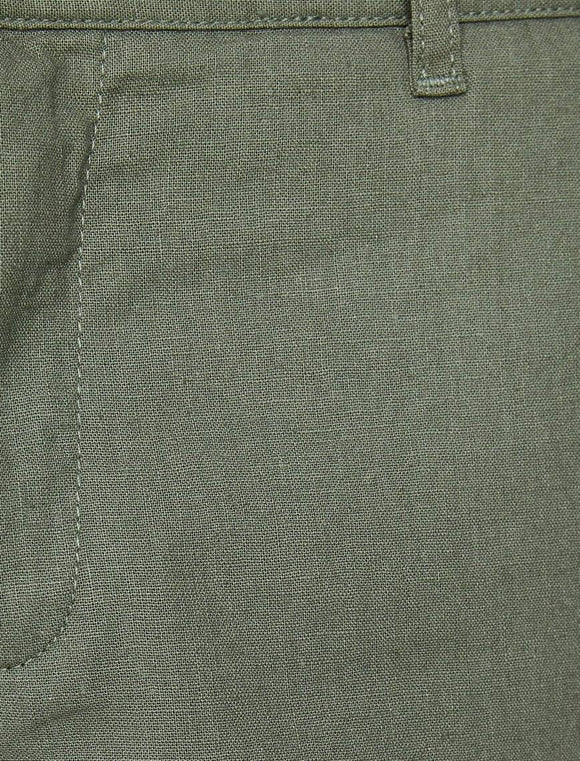 9838 Olive Pocket Detailed Short