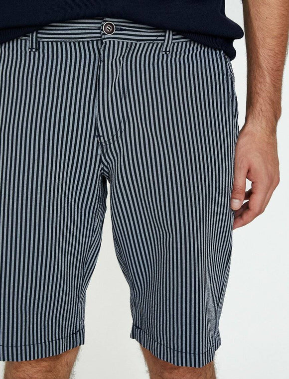 9891 Navy Pocket Detailed Short