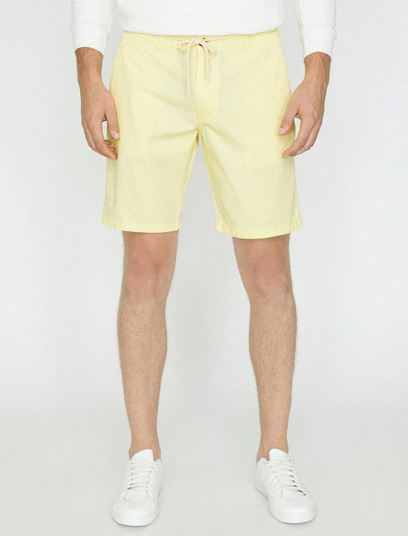 9922 Yellow Pocket Detailed Short