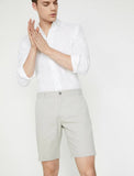 9931 White Pocket Detailed Short