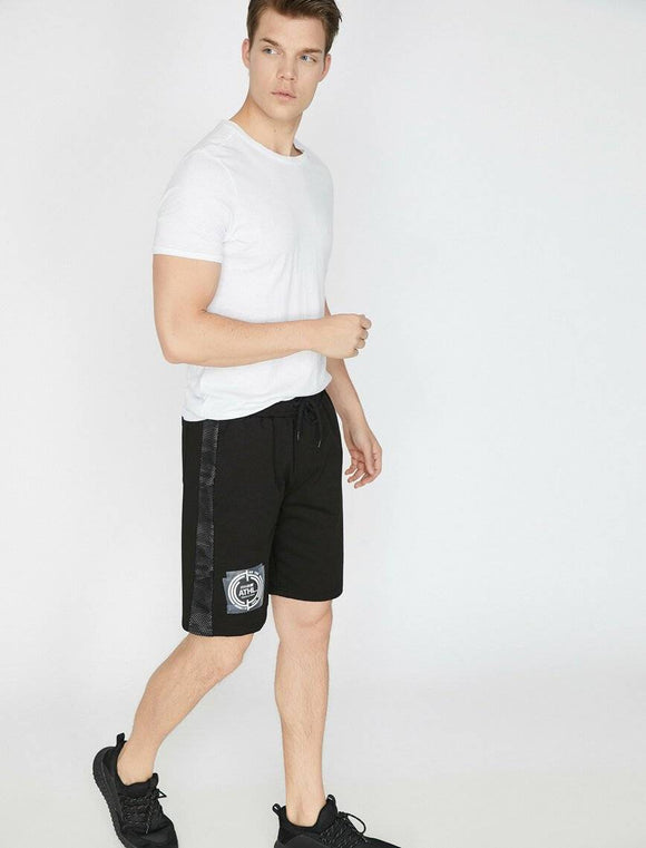 9939 Black Tie Waist Short