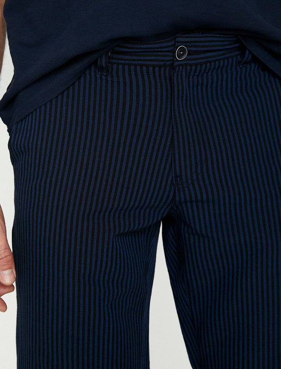 9973 Navy Pocket Detailed Short