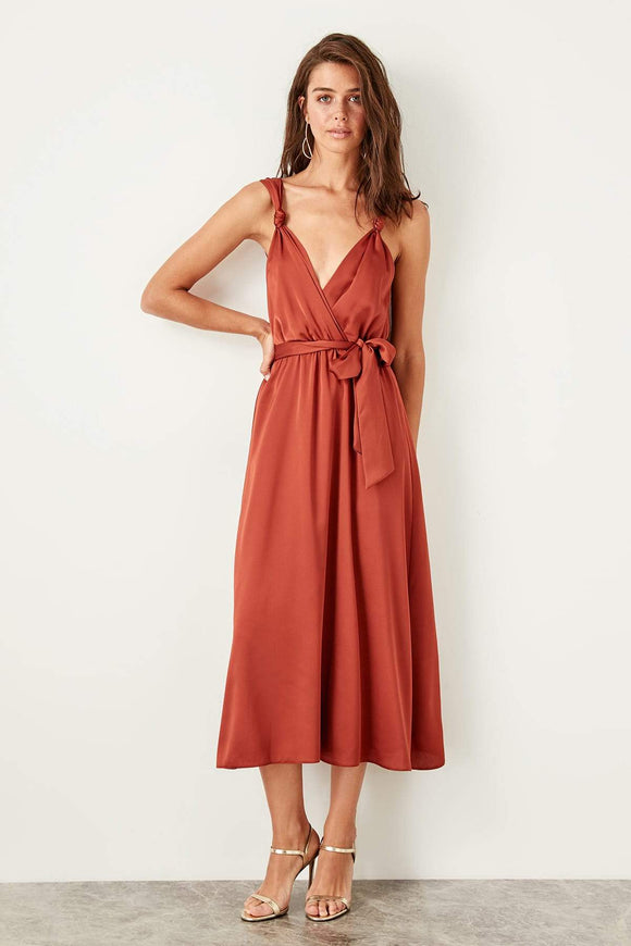 8416b Cinnamon Tie Waist Midi Dress