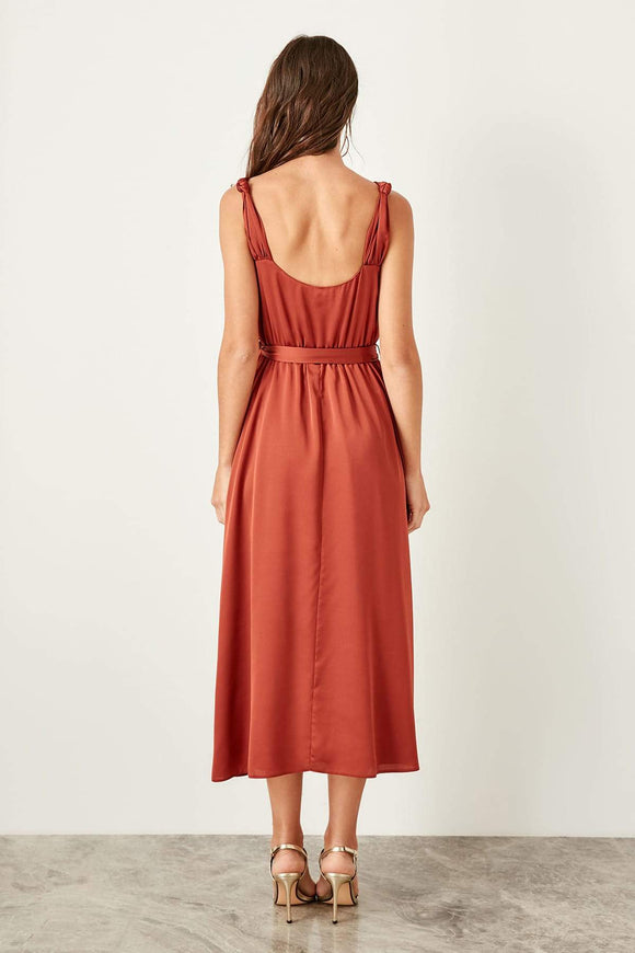 8416b Cinnamon Tie Waist Midi Dress