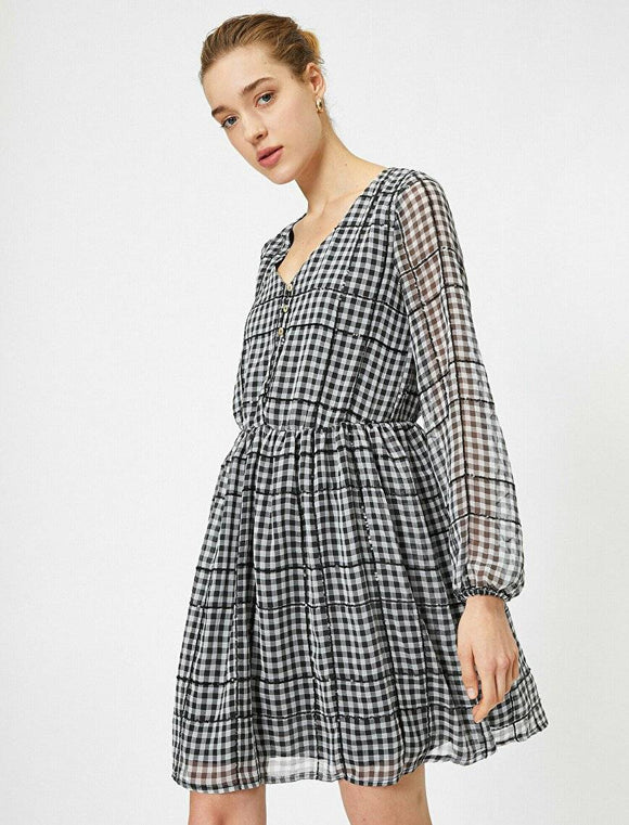 20020 Sheer Sleeve Check Dress - Black